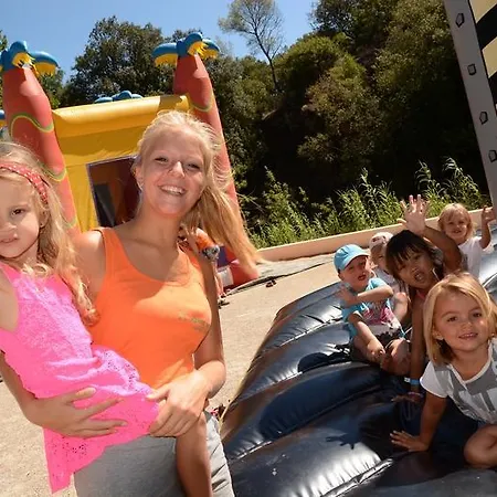 Camping Sunissim La Pierre Verte By Locatour 4*