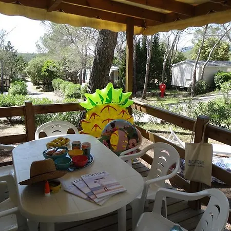 Camping Sunissim La Pierre Verte By Locatour 4*