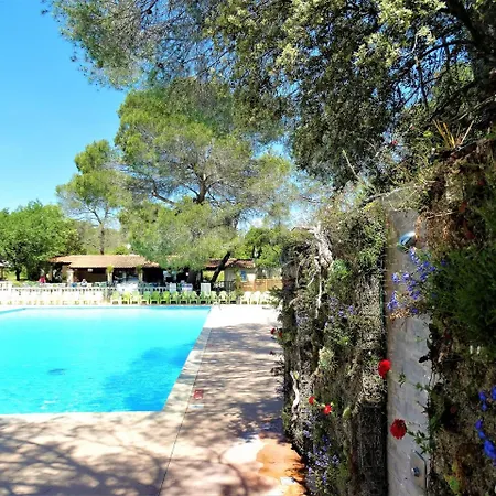 Camping Sunissim La Pierre Verte By Locatour Campsite