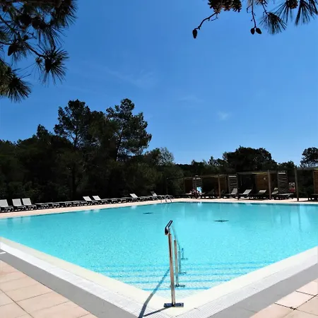 Camping Sunissim La Pierre Verte By Locatour 4*